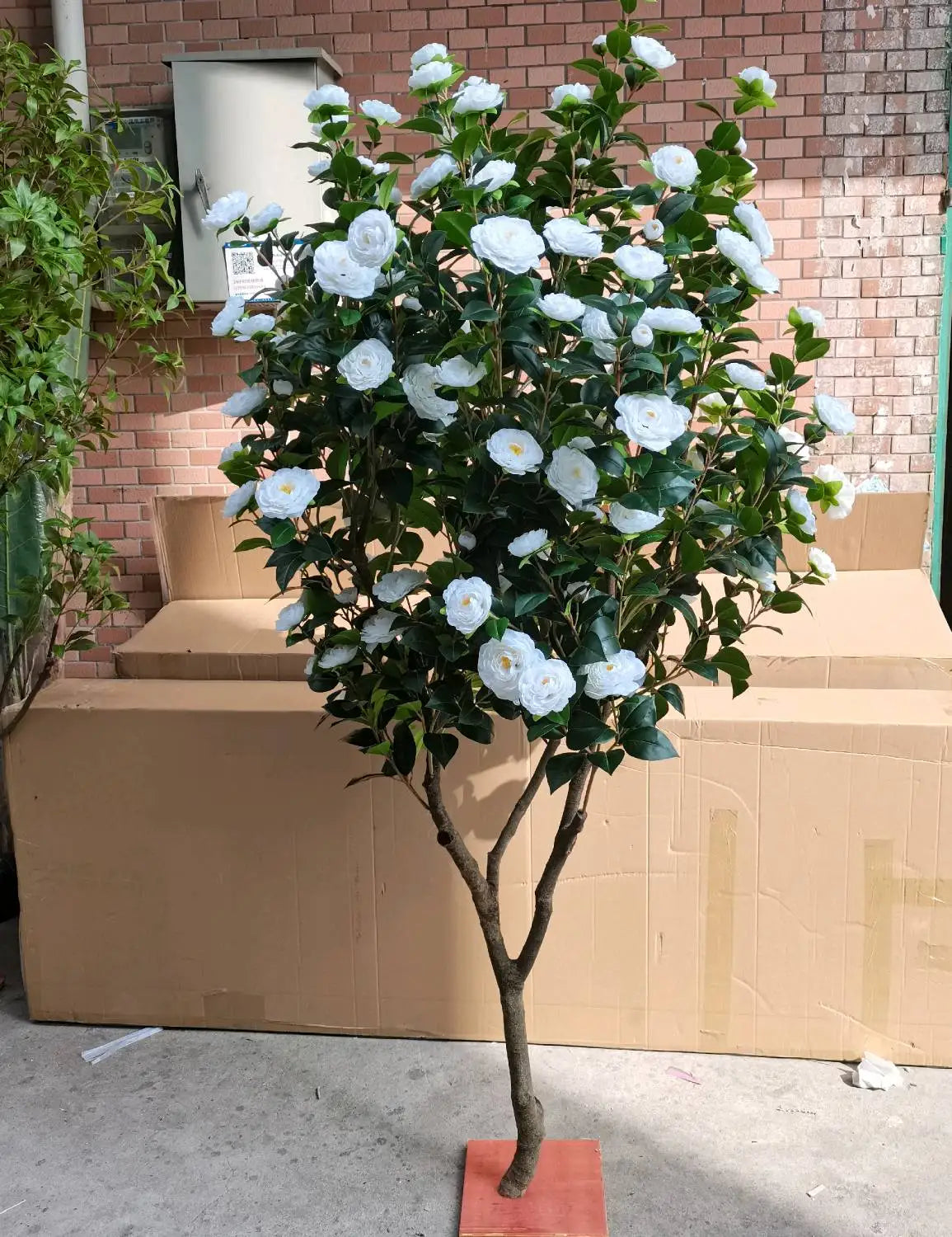 Custom Size Artificial Camellia Tree Plastic Halloween Decorative Accessory