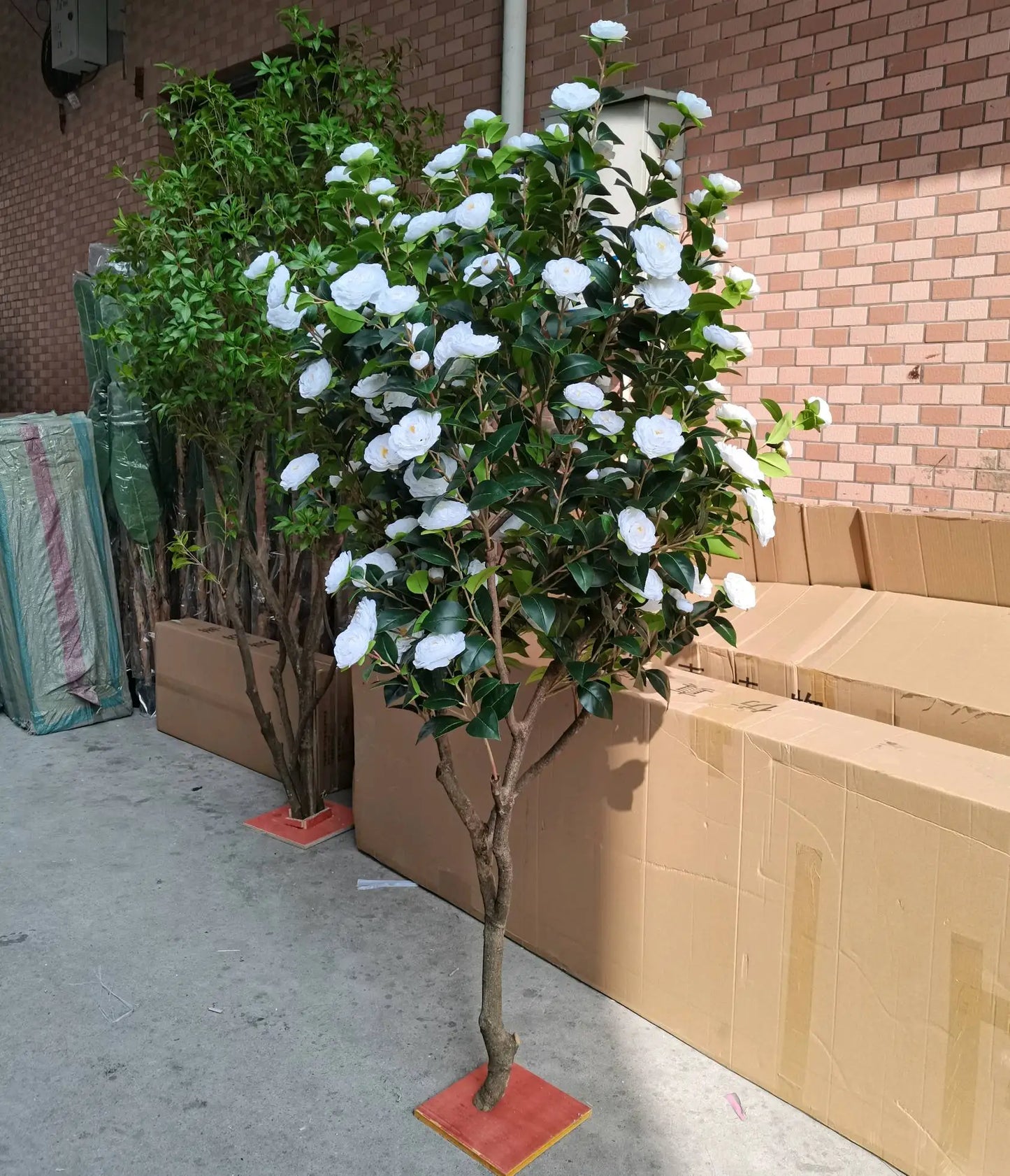 Custom Size Artificial Camellia Tree Plastic Halloween Decorative Accessory